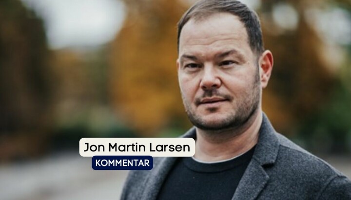 Høyskolelektor Jon Martin Larsen går ut mot VGs Tora Bakke Håndlykken og DNs Eva Grinde.