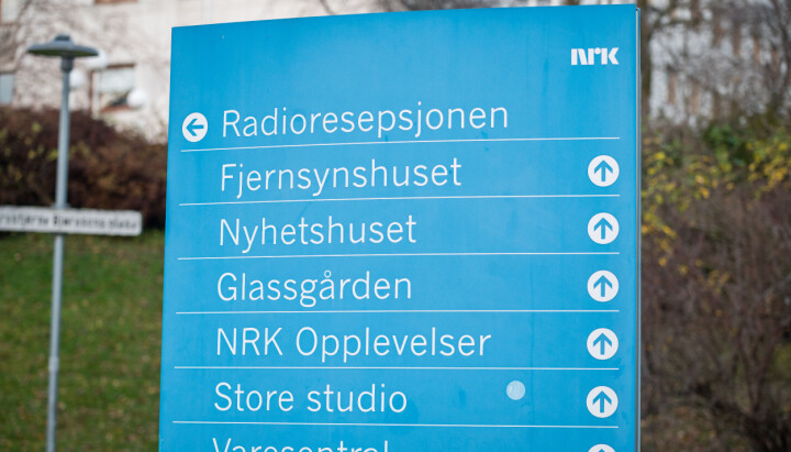 Illustrasjonsbilde av Radioresepsjonen hos NRK, hvor Musikkreisen spilles inn. NRK-skilt utenfor Marienlyst i Oslo.