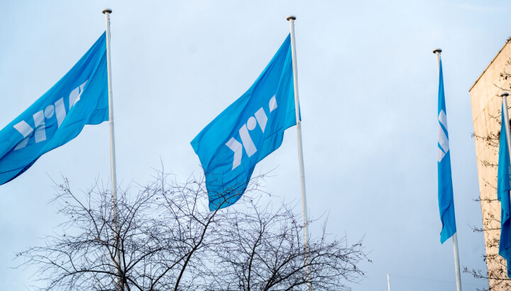 Bilde av NRK-flagg utenfor Marienlyst i Oslo.