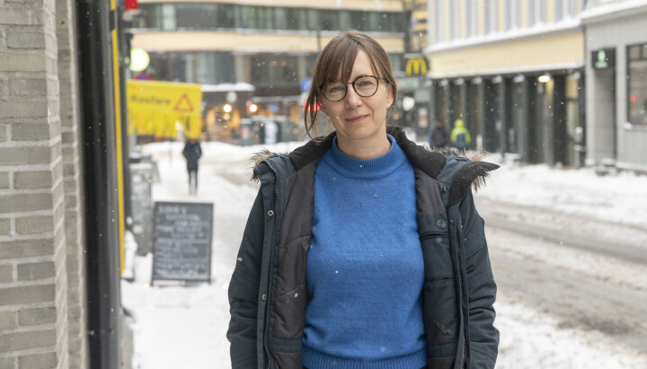 Katrine Ree Holmøy utenfor lokalene til sin nye arbeidsgiver, Netlife.