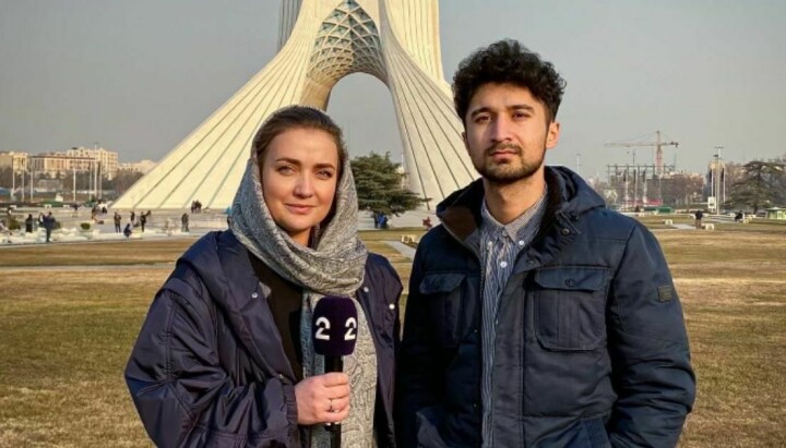 TV 2 Nyheter-journalist Mariel Mellingen og fotograf Sorosh Sadat avbildet i Iran tidligere i år.