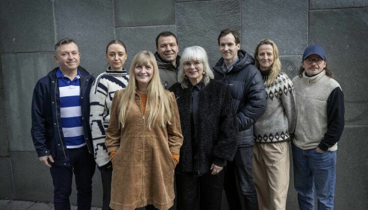 Dette er juryen som velger ut Årets bilde 2022: Fra venstre: Damian Heinisch, Sara Gangsted, Anne-Stine Jonsbråthen, Alem Zebic, Camilla Vanebo, Anders Melchior, Lotta Härdelin, Bjørn S. Delebekk.