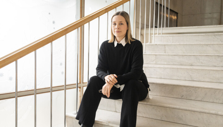 NRKs ferske programdirektør, Camilla Bjørn NRKs ferske programdirektør, Camilla Bjørn, sitter i en marmortrappen på Marienlyst.