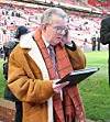 På bildet, fotballkommentator John Motson.