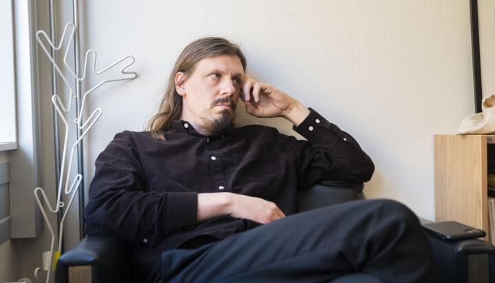 Fotograf og journalist i Morgenbladet, Christian Belgaux, på kontoret. Fotograf og journalist i Morgenbladet, Christian Belgaux, på kontoret.
