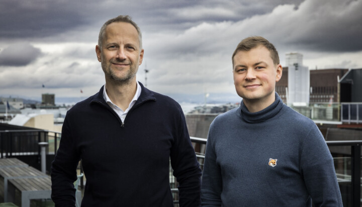 Ole Werring (f.v.), produktsjef ALT, og Jostein Larsen Østring, nyhetsdirektør i Amedia.