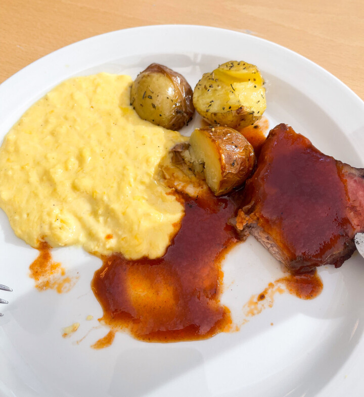 NRK Tyholt høster ingen plusser i margen for utseende på maten, men smaken er helt på topp