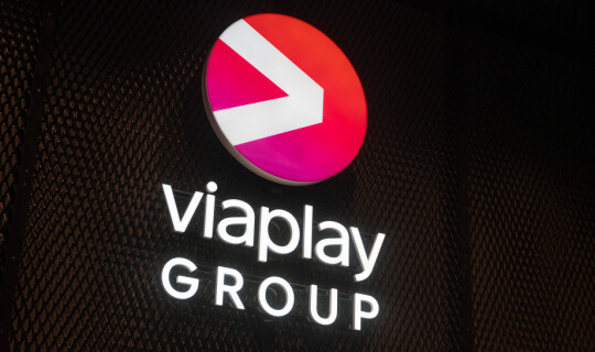 Viaplay Group på Hasle, logo
