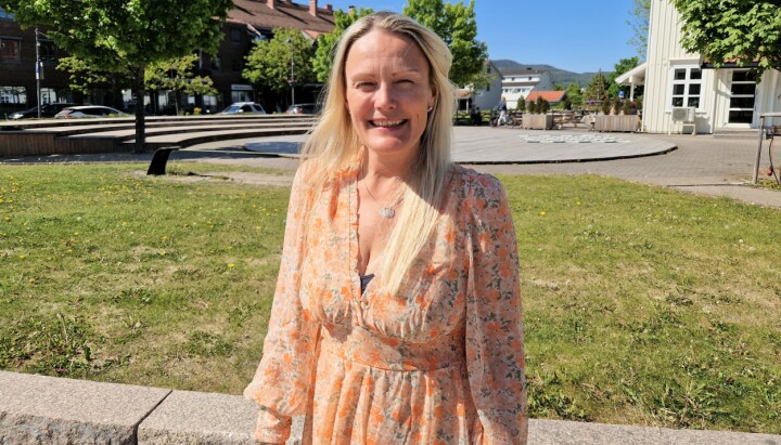 Ingunn Håkestad Bråthen (47) er konstituert som ansvarlig redaktør og daglig leder i Sande Avis fra 1. juli. Ingunn Håkestad Bråthen (47) er konstituert som ansvarlig redaktør og daglig leder i Sande Avis fra 1. juli.