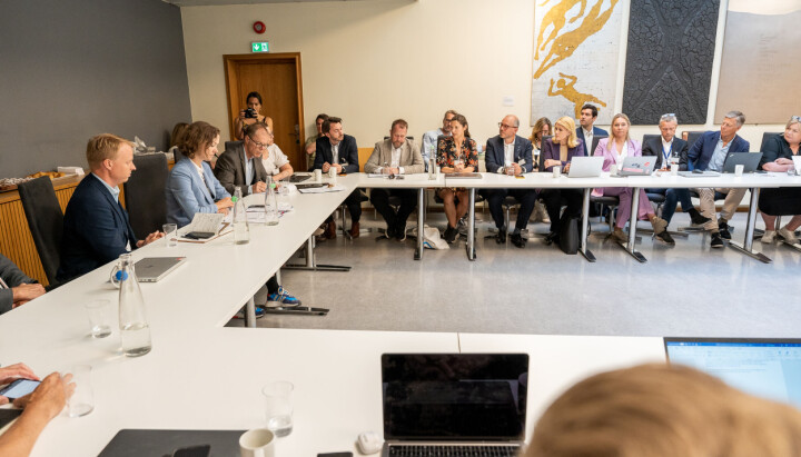 Medier og plattformselskapene møttes til dialogmøte torsdag. Medier og plattformselskapene møttes til dialogmøte torsdag.