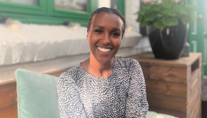 NRK FleRe-stipendiat Fathia Mahmoud Farah skal ha praksis i Dagsnytt 18 og Debatten i NRK Nyheter. NRK FleRe-stipendiat Fathia Mahmoud Farah skal ha praksis i Dagsnytt 18 og Debatten i NRK Nyheter.