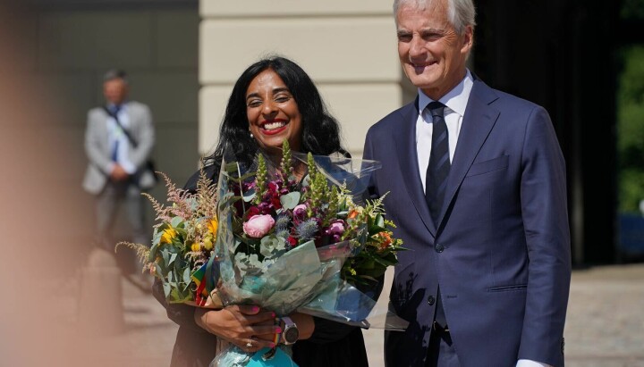 Lubna Jaffery (til venstre) ble onsdag presentert som ny kulturminister av statsminister Jonas Gahr Støre. Lubna Jaffery (til venstre) ble onsdag presentert som ny kulturminister av statsminister Jonas Gahr Støre.