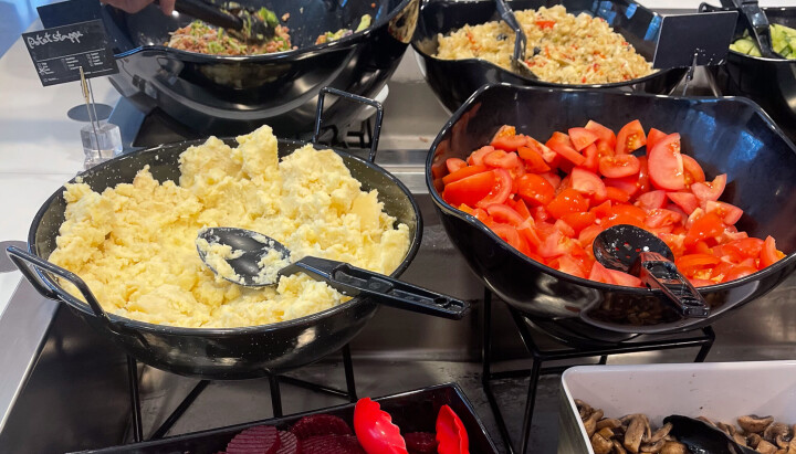 kald potetstappe var ikke noe vi forventet å finne i salatbaren