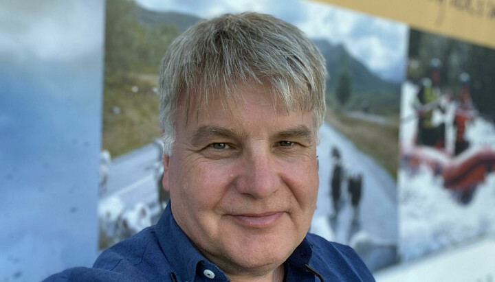 På bildet er Erik H. Sønstelie, ansvarlig redaktør og daglig leder i Oppland Arbeiderblad.