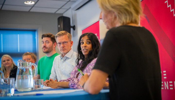 Kulturminister Lubna Jaffery møtte mediepolitiske talspersoner fra Høyre, Venstre, SV og Senterpartiet til debatt på Arendalsuka Kulturminister Lubna Jaffery møtte mediepolitiske talspersoner fra Høyre, Venstre, SV og Senterpartiet til debatt på Arendalsuka