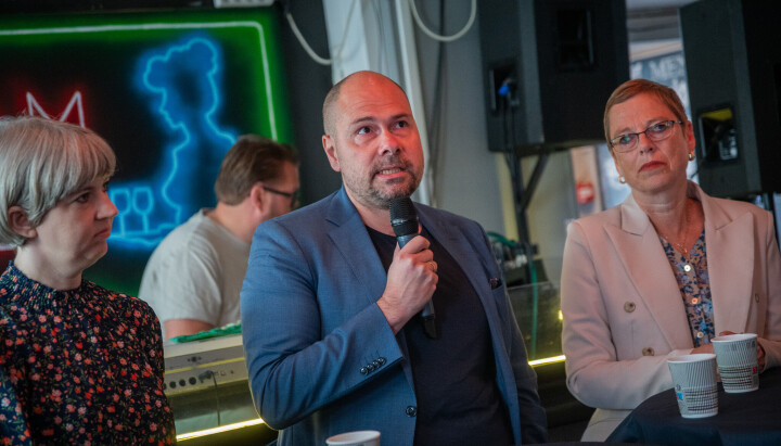 Sjefredaktør i Medier24, Cornelia Kristiansen, konsernsjef i Amedia, Anders Opdahl og adm dir i Medietilsynet, Mari Velsand