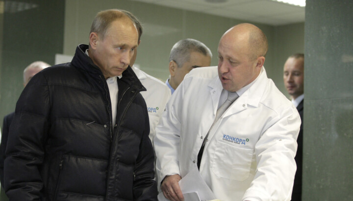 Den russiske presidenten Vladimir Putin og den nå antatt døde Wagner-sjefen, Jevgenij Prigozjin. bildet er tatt i 2010.
