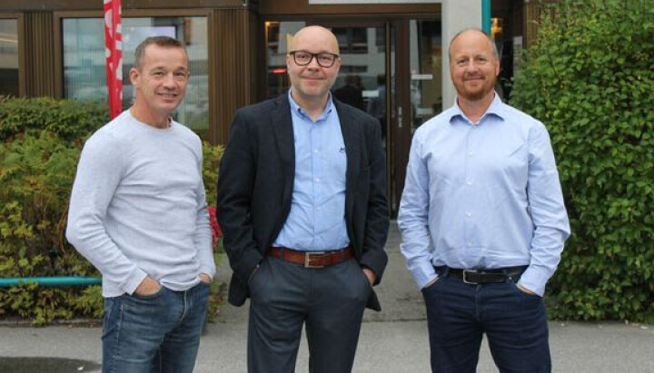 Ansvarlig redaktør Stian Eliassen (i midten)er svært fornøyd med å styrke redaktørteamet i iFinnmark med Vidar Kristensen (t.v.) og Erik Brenli. Ansvarlig redaktør Stian Eliassen (i midten)er svært fornøyd med å styrke redaktørteamet i iFinnmark med Vidar Kristensen (t.v.) og Erik Brenli.