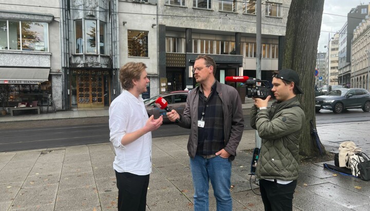Dagbladet TV var utenfor Høyres hus allerede før klokken 10 torsdag. Dagbladet TV var utenfor Høyres hus allerede før klokken 10 torsdag.
