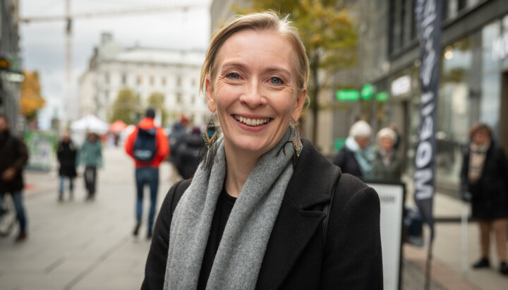 – Alle må kunne forstå og få med seg nyheter. Vi må huske på det, sier Berit B. Njarga i denne ukens Pressepodden. Berit B. Njarga