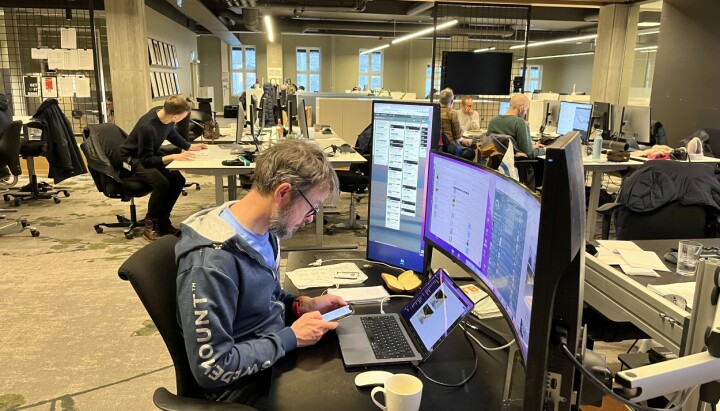 Frontsjef Roald Ankersen i Fædrelandsvennen har ikke vært hjemme i Grimstad siden 1. nyttårsdag.