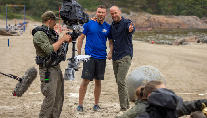 Ole-Kristian Bryhn (til venstre) vant årets Mesternes mester, og poserte sammen med programleder Aksel Lund Svindal.