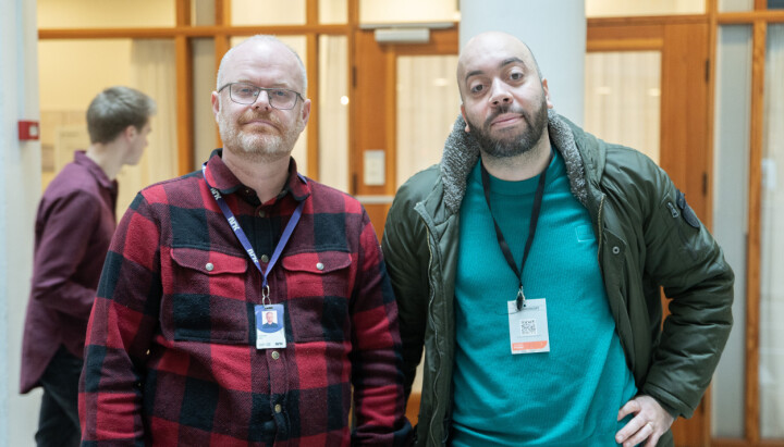NRK-journalist Fouad Acharki sammen med fotograf Bård Nafstad.