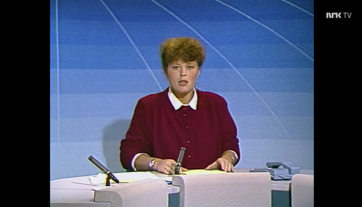 Anne Holt avbildet som Dagsrevyen-anker i 1987.