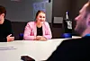 ansatt på jobb, rosa blazer