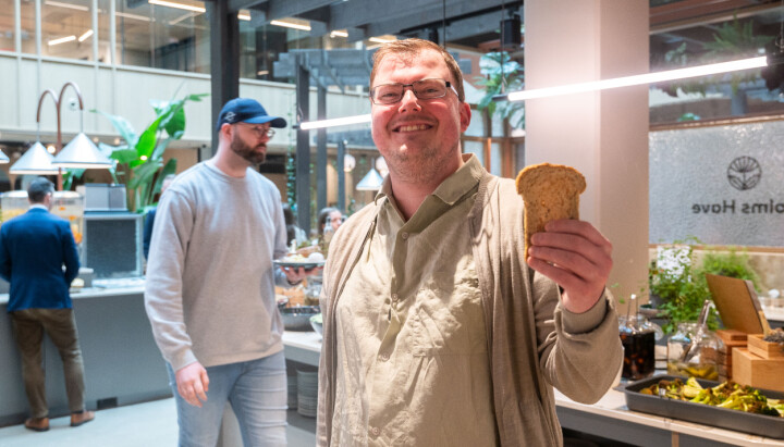 Klubbleder i Dagsavisen er fornøyd med brødutvalget, men savner en skive med gulost.
