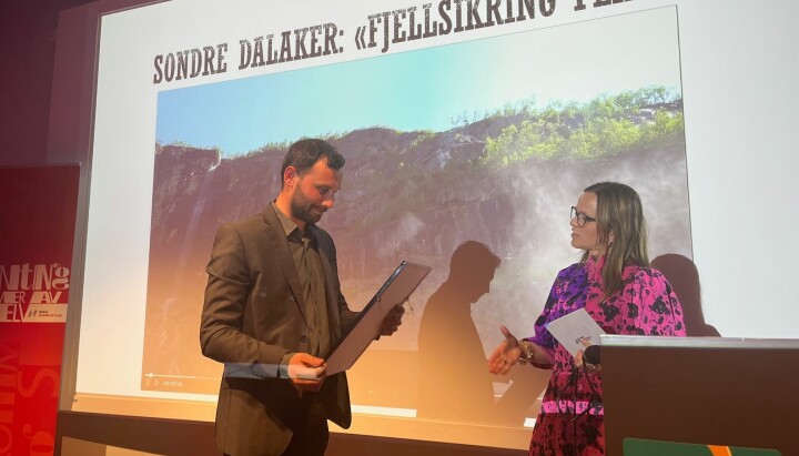 Prisen for årets reportasje ble delt ut til Sondre Dalaker - fra Tone Lin Støfring Skovro fra juryen.