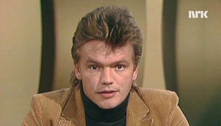 Tidligere journalist, Anders Hoff, er død. Han var blant annet programleder og programsekretær i Dagsrevyen.