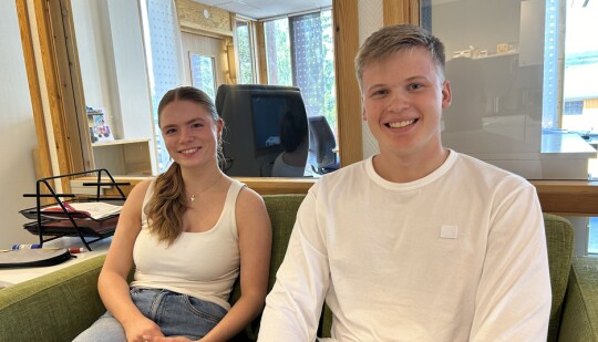 Sommervikarer i Arbeidets Rett: Guro Vestby fra Alvdal og Vetle Often fra Tynset.