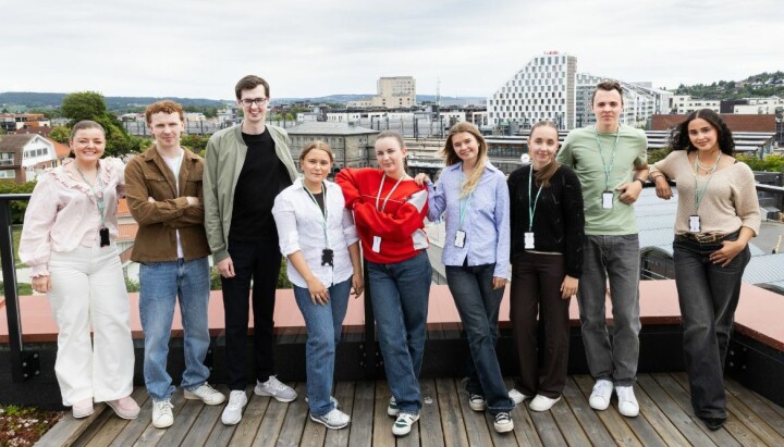 Fra venstre: Kaja Skråmm, Petter Stensås, Henrik Ekaas Berge, Sofie Brændshøi, Anna Trones, Camilla Saxhaug, Julie Borgen, Eirik Østmoløkken, Samar Nouri.