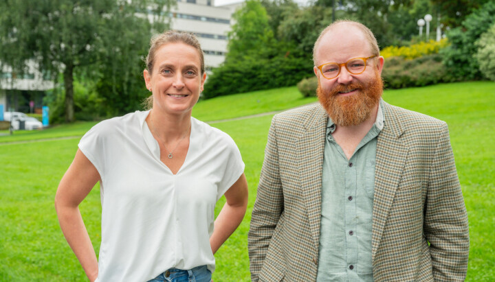 Leder Astrid Rommetveit for klima- og undersøkende journalistikk i NRK Vest og Hans Cosson-Eide som leder klima-nyhetsredaksjonen i Oslo. Leder Astrid Rommetveit for klima- og undersøkende journalistikk i NRK Vest og Hans Cosson-Eide som leder klima-nyhetsredaksjonen i Oslo.