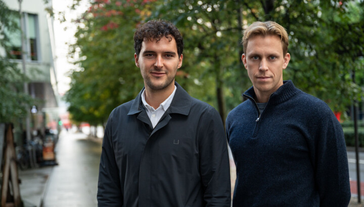 TV 2-journalistene Arilas Berg Ould-Saada og Magnus Braaten. TV 2-journalistene Arilas Berg Ould-Saada og Magnus Braaten.