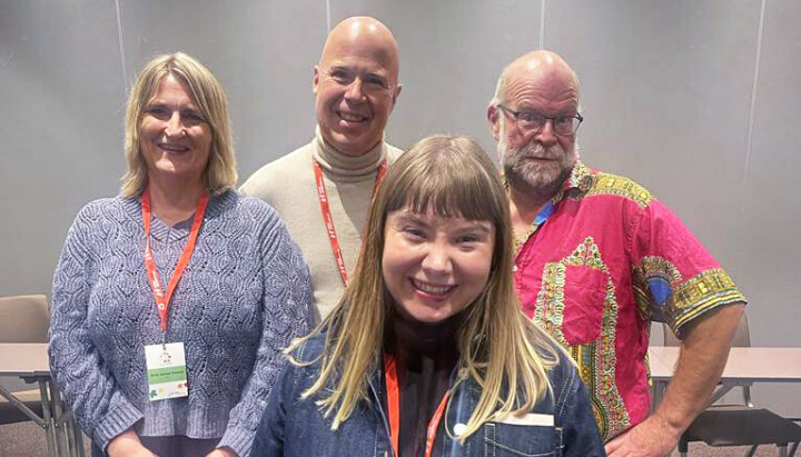 Foran: Leder Olin Maria Yri (Fjordabladet). Bak f.v: Brit Jorunn Svanes (NRK), Stian Sjursen Takle (NRK) og Ole Johannes Øvretveit (Firda).